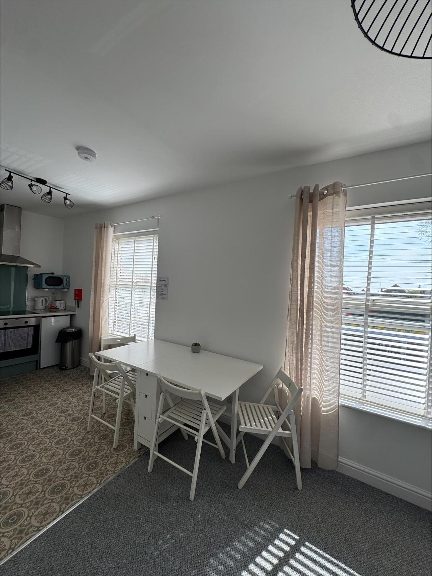 Valletta House Holiday Apartments สเกคเนส ภายนอก รูปภาพ