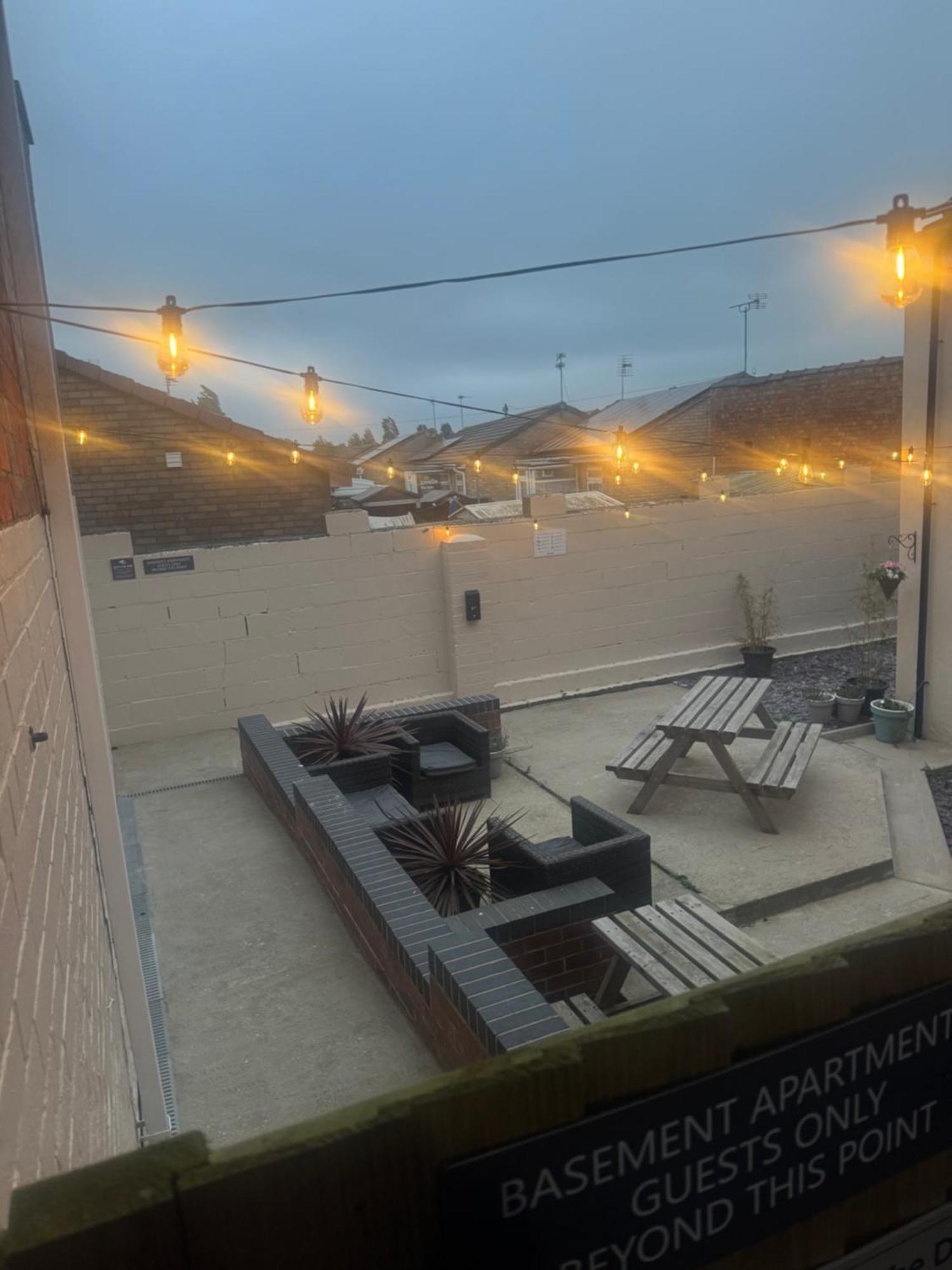 Valletta House Holiday Apartments สเกคเนส ภายนอก รูปภาพ